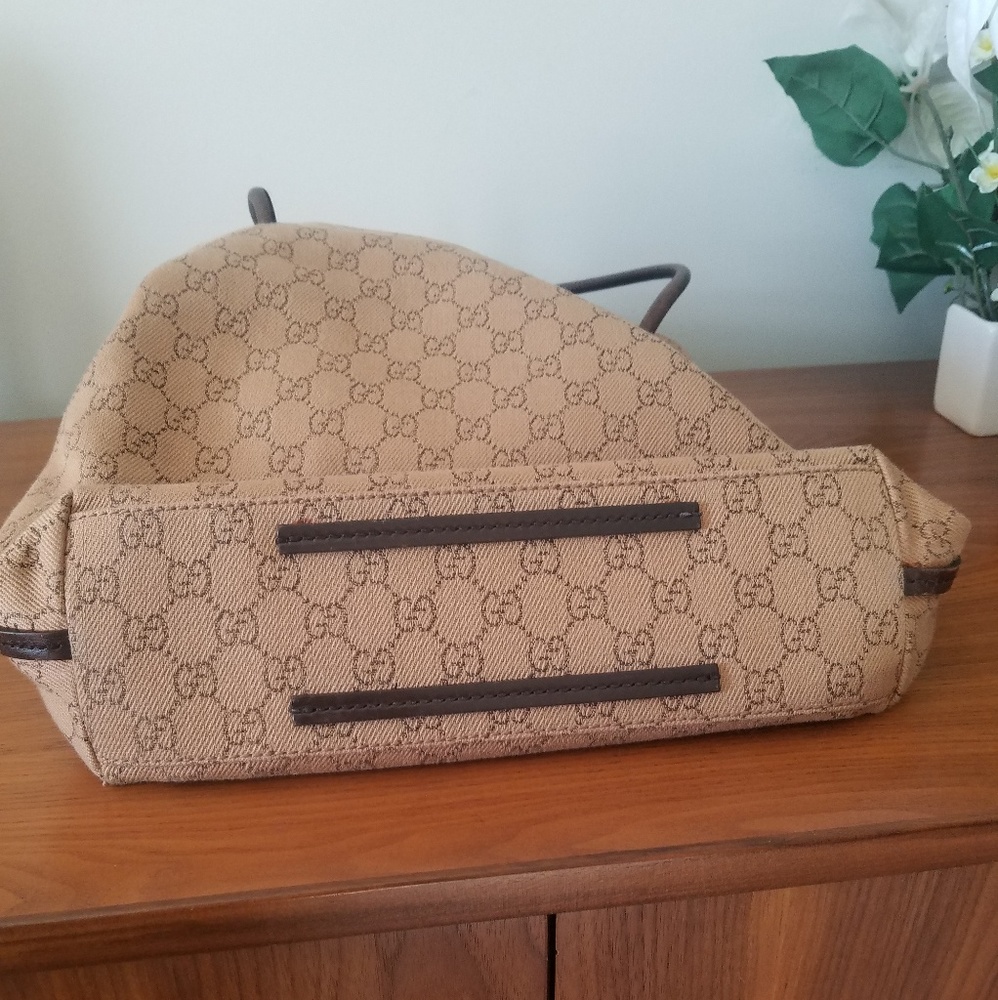 Gucci Handbag - Picture 2 of 8